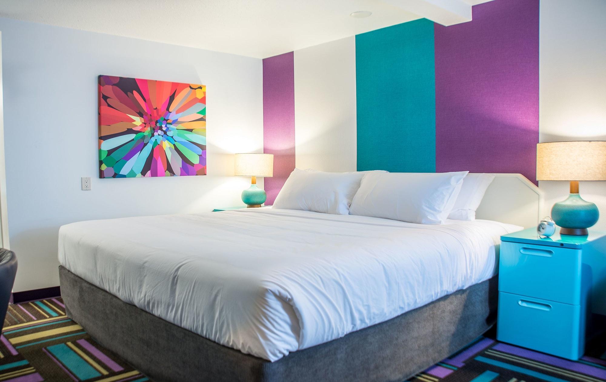 Hotel Zed เคโลว์นา ภายนอก รูปภาพ
