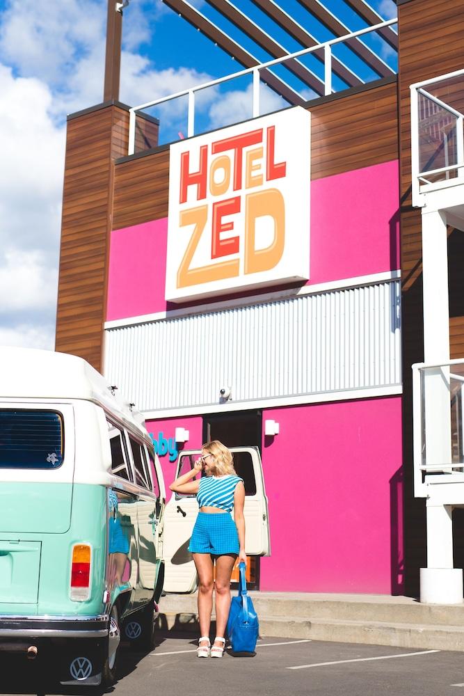 Hotel Zed เคโลว์นา ภายนอก รูปภาพ