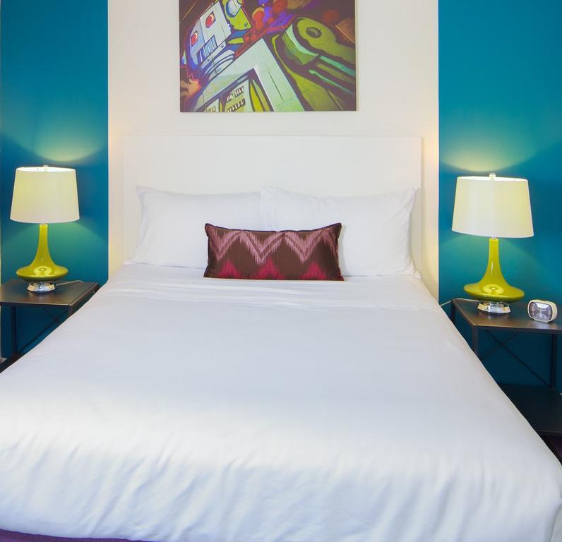 Hotel Zed เคโลว์นา ภายนอก รูปภาพ