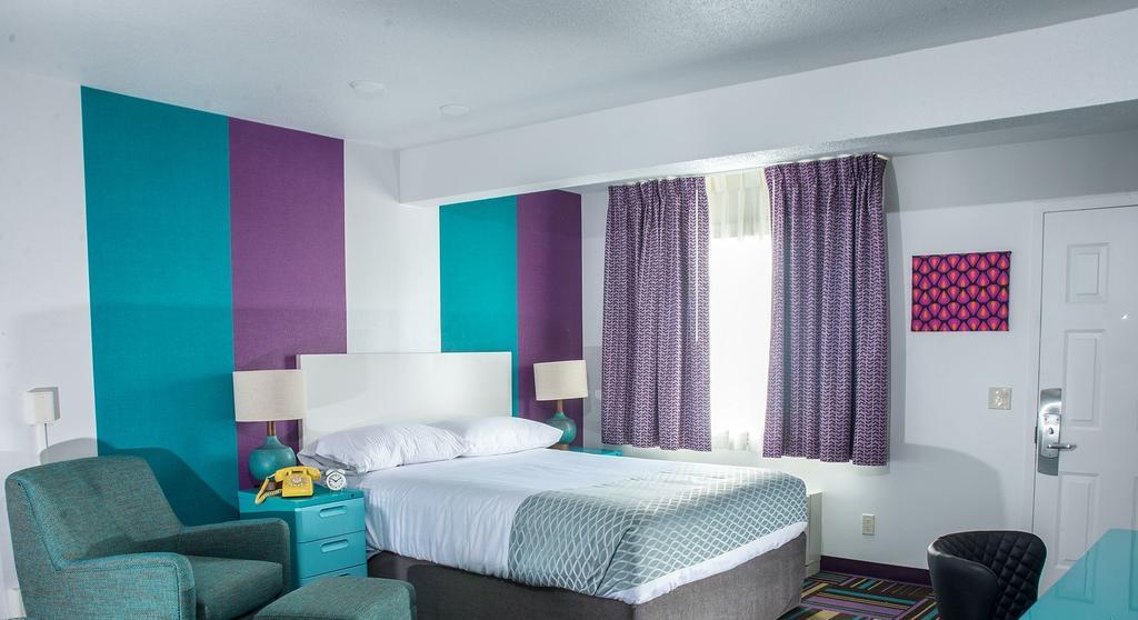Hotel Zed เคโลว์นา ภายนอก รูปภาพ